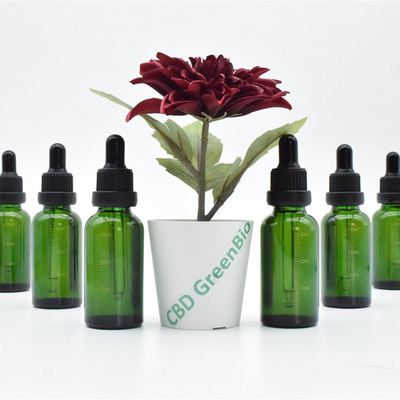 Produits faits à partir huile de teinture de spectre des produits pétroliers de l'extrait CBD de chanvre de la pleine CBD